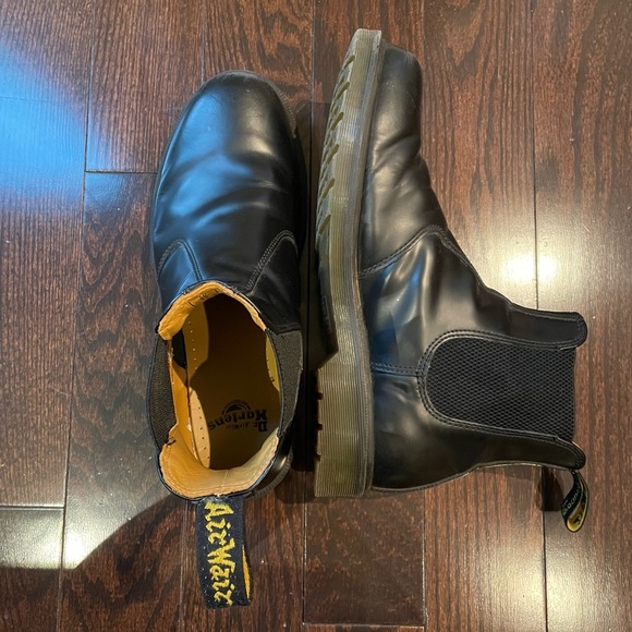 Dr. Martens Black 2976 Smooth Leather Chelsea Boots - Picture 1 of 8